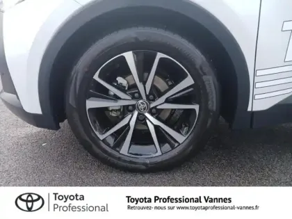Photo 12 Toyota C-HR  1.8 Hybride 140ch Design MY25