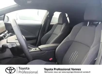 Photo 6 Toyota C-HR  1.8 Hybride 140ch Design MY25