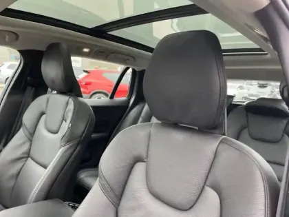 Photo 5 Volvo V60  B4 197ch Ultra Style Dark DCT 7