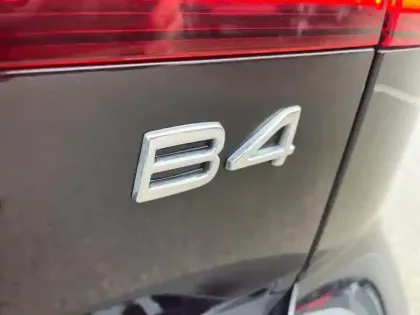 Photo 12 Volvo V60  B4 197ch Ultra Style Dark DCT 7