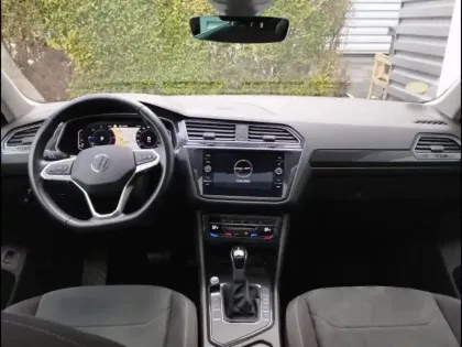 Photo 6 Volkswagen Tiguan  2.0 TDI 150ch Elegance DSG7