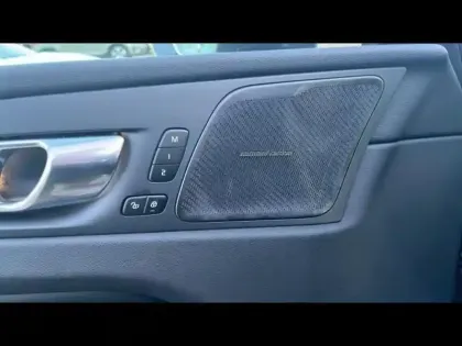 Photo 12 Volvo Xc60  T6 Hybride Rechargeable 253 + 145ch Ultra Style Chrome Geartronic 8 AWD