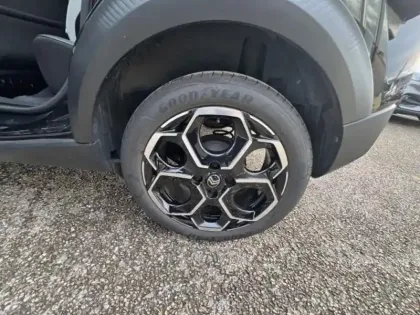 Photo 10 Citroën C3  1.2 Turbo 100ch MAX