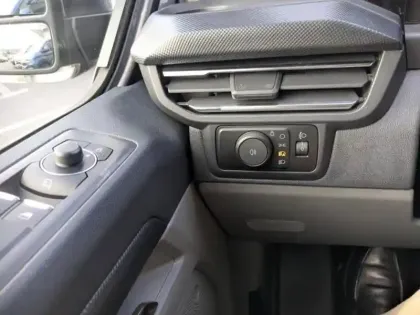 Photo 10 Ford Custom Gén. II Ph1 Limited 1