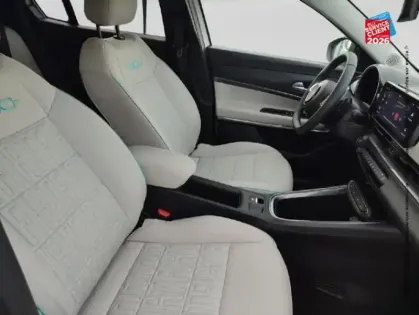 Photo 19 Fiat 600  1.2 Hybrid 100ch La Prima DCT6 Sieges cuir GPS Camera