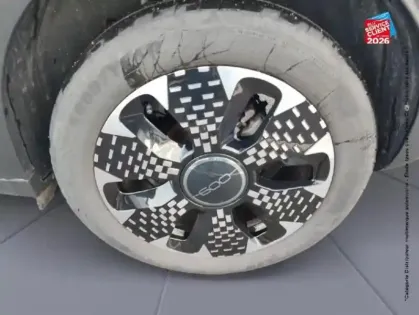 Photo 9 Fiat 600  1.2 Hybrid 100ch La Prima DCT6 Sieges cuir GPS Camera