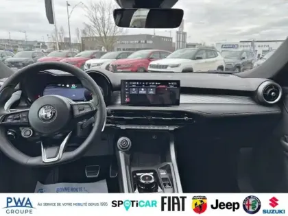 Photo 7 Alfa Romeo Tonale  1.5 Ibrida 175ch Veloce TCT