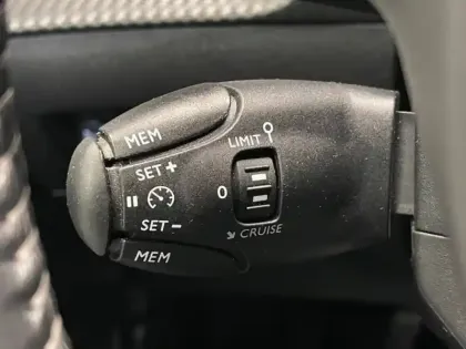 Photo 7 Peugeot 208  1.5 BlueHDi 100ch S&S Active Pack