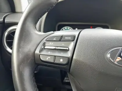 Photo 11 Hyundai Kona  1.0 T-GDi 120ch Hybrid 48V Intuitive