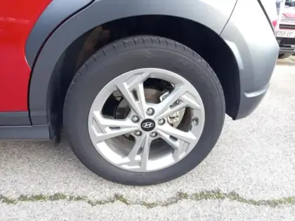 Photo 9 Hyundai Kona  1.0 T-GDi 120ch Hybrid 48V Intuitive