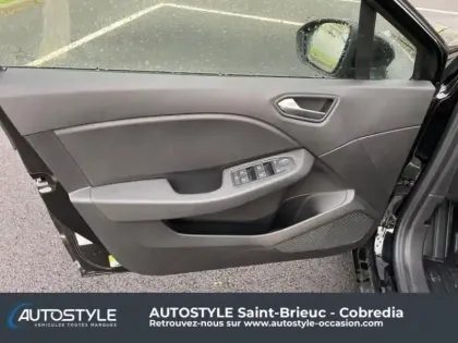 Photo 13 Renault Clio  1.5 dCi 100ch Evolution - 25