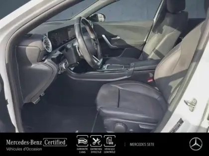 Photo 11 Mercedes Classe A  Berline 180 d 116ch AMG Line 8G-DCT