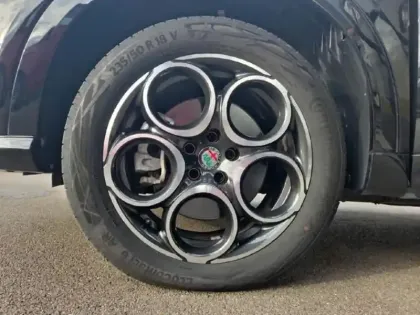 Photo 7 Alfa Romeo Tonale  1.3 PHEV 280ch Ti AT6 e-Q4