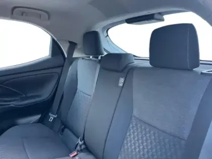 Photo 10 Toyota Yaris  120 VVT-i Dynamic 5p MY22