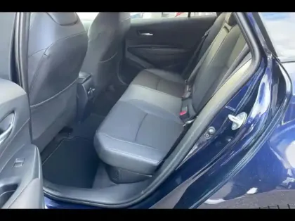 Photo 10 Toyota Corolla  Touring Spt 1.8 140ch GR Sport