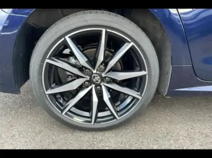 Photo 13 Toyota Corolla  Touring Spt 1.8 140ch GR Sport