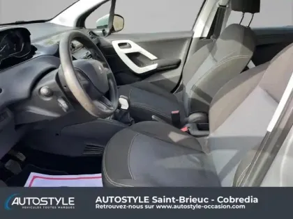 Photo 27 Peugeot 208  1.2 PureTech 68ch E6.c Like 5p