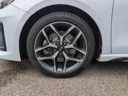 Photo 8 Kia Ceed  1.4 T-GDI 140ch GT Line Premium DCT7 MY20