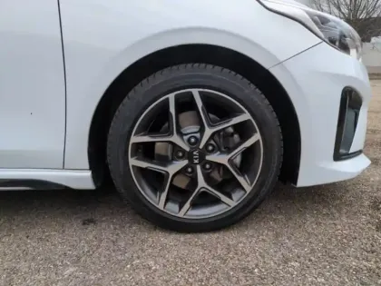 Photo 9 Kia Ceed  1.4 T-GDI 140ch GT Line Premium DCT7 MY20