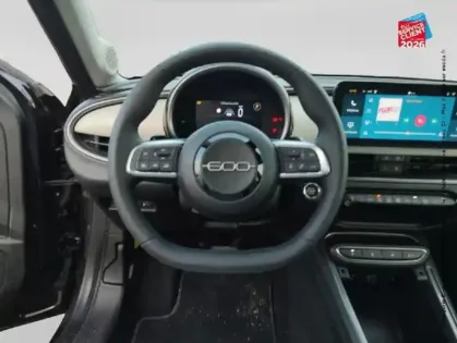 Photo 11 Fiat 600  1.2 Hybrid 100ch La Prima DCT6 Sieges cuir GPS Camera