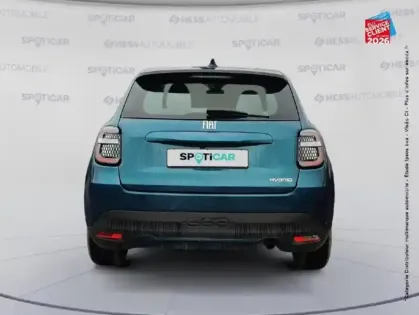 Photo 6 Fiat 600  1.2 Hybrid 100ch Pack Confort DCT6 Camera