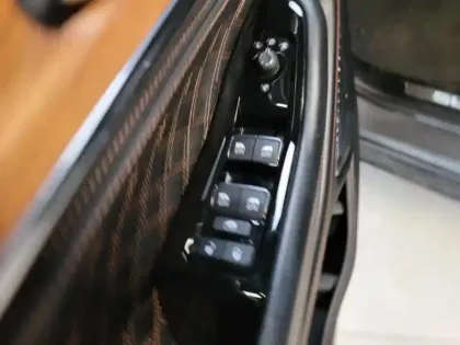 Photo 13 Jeep Grand Cherokee  2.0 T 380ch 4xe Summit Reserve Quadra-Trac II BVA8