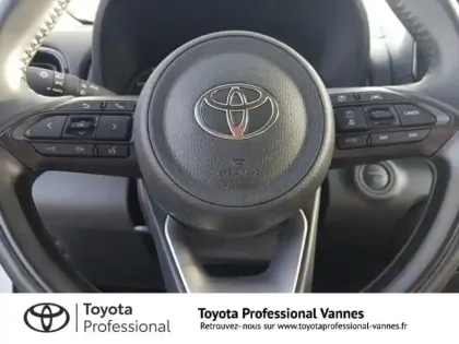 Photo 8 Toyota Yaris  Affaires 116h Dynamic Business Affaires MC24