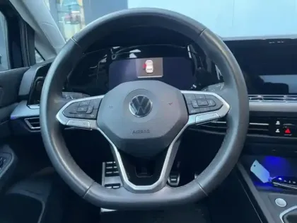 Photo 10 Volkswagen Golf  1.0 TSI OPF 110ch Active