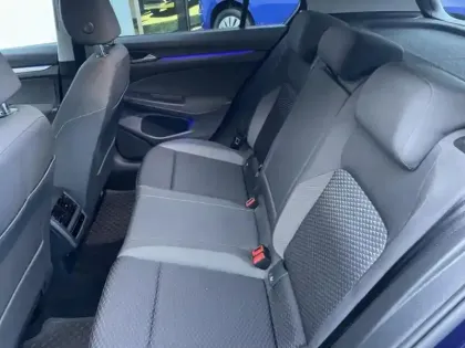 Photo 8 Volkswagen Golf  1.0 TSI OPF 110ch Active