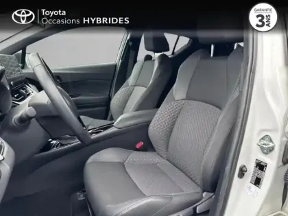 Photo 10 Toyota C-HR  2.0 Hybride 184ch Design Ultimate E-CVT
