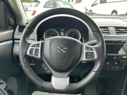 Photo 10 Suzuki Swift  1.2 VVT 94ch BIBA 5p