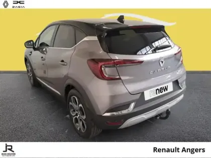 Photo 10 Renault Captur  1.6 E-Tech hybride 145ch Techno Fast Track