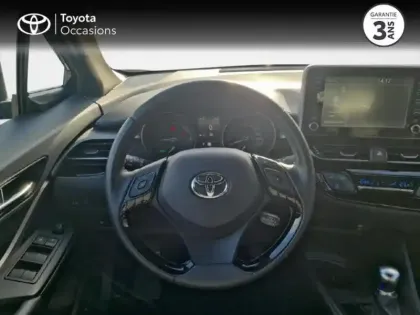 Photo 8 Toyota C-HR  1.8 Hybride 122ch Dynamic E-CVT