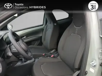 Photo 25 Toyota Aygo  X 116h Graphic