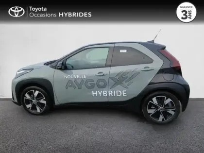 Photo 17 Toyota Aygo  X 116h Graphic