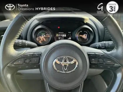 Photo 12 Toyota Yaris  116h Iconic 5p