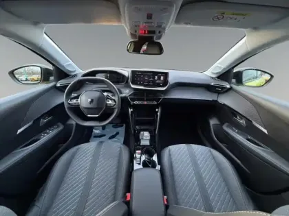 Photo 9 Peugeot 208  e- 136ch Allure