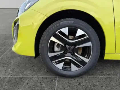 Photo 13 Peugeot 208  e- 136ch Allure