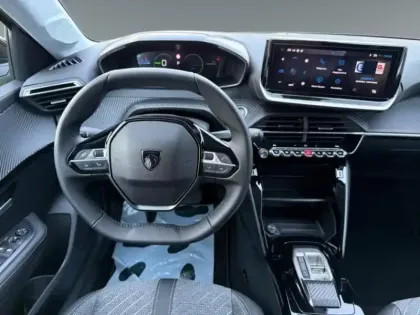 Photo 10 Peugeot 208  e- 136ch Allure