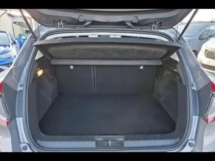 Photo 11 Renault Captur  1.6 E-Tech hybride rechargeable 160ch Intens -21