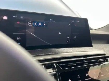 Photo 65 Peugeot 3008  Hybrid 145 e-DCS6