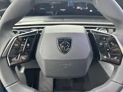 Photo 18 Peugeot 3008  Hybrid 145 e-DCS6