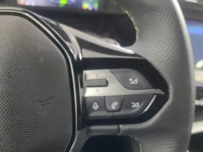 Photo 13 Peugeot 308  Hybrid 145 e-DCS6