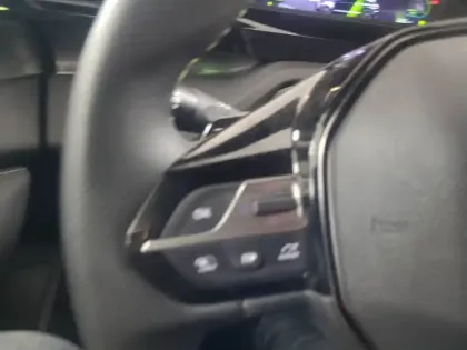 Photo 14 Peugeot 308  Hybrid 145 e-DCS6