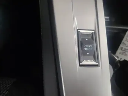 Photo 20 Peugeot 308  Hybrid 145 e-DCS6