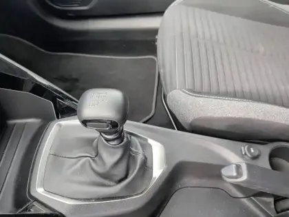 Photo 13 Peugeot 208  PureTech 100 S&S BVM6