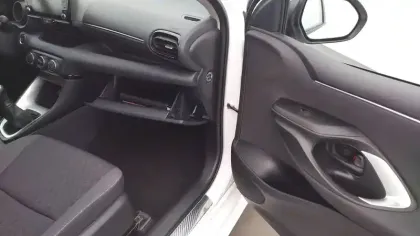 Photo 29 Toyota Yaris  70 VVT-i