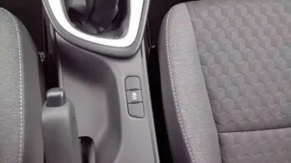 Photo 24 Toyota Yaris  70 VVT-i