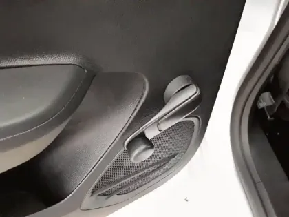 Photo 19 Opel Corsa  1.2 75 ch BVM5