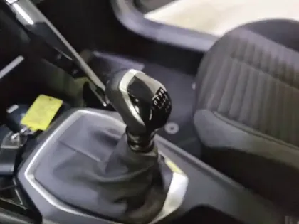 Photo 13 Peugeot 208  PureTech 100 S&S BVM6